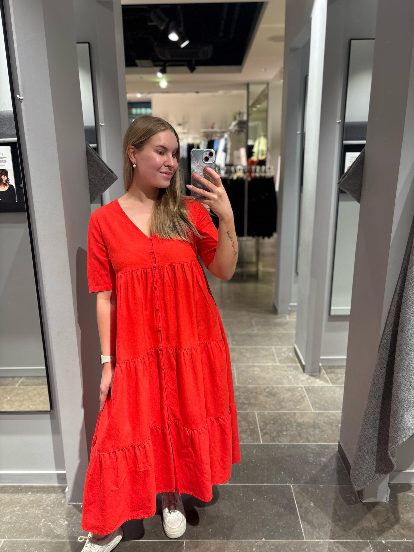 VIPRISILLA Long Dress - Poppy Red