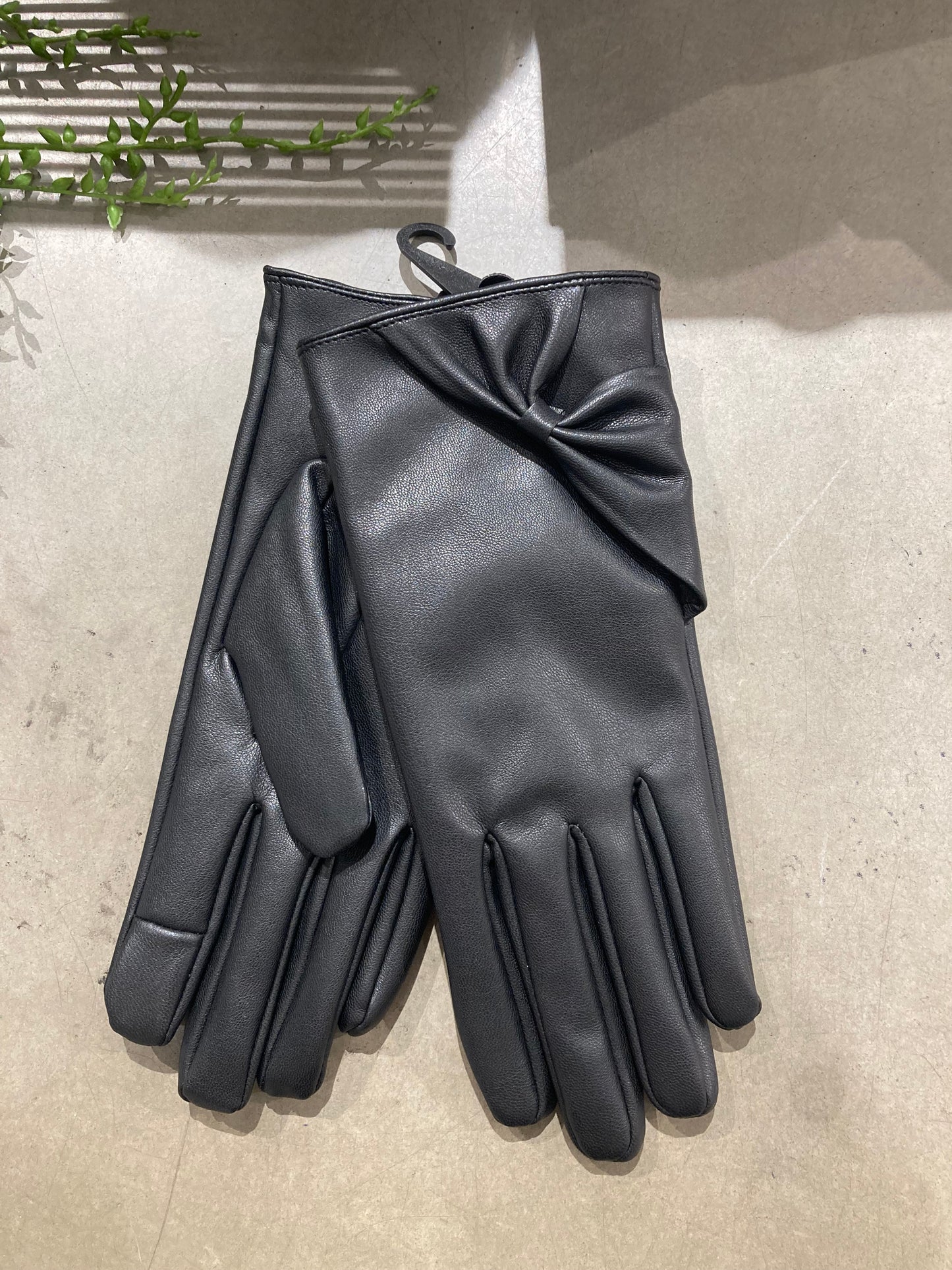 PCNOFIE Gloves - Black