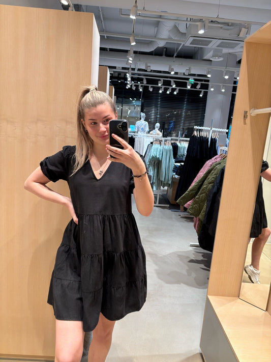 VIPRISILLA Short Dress - Black Beauty