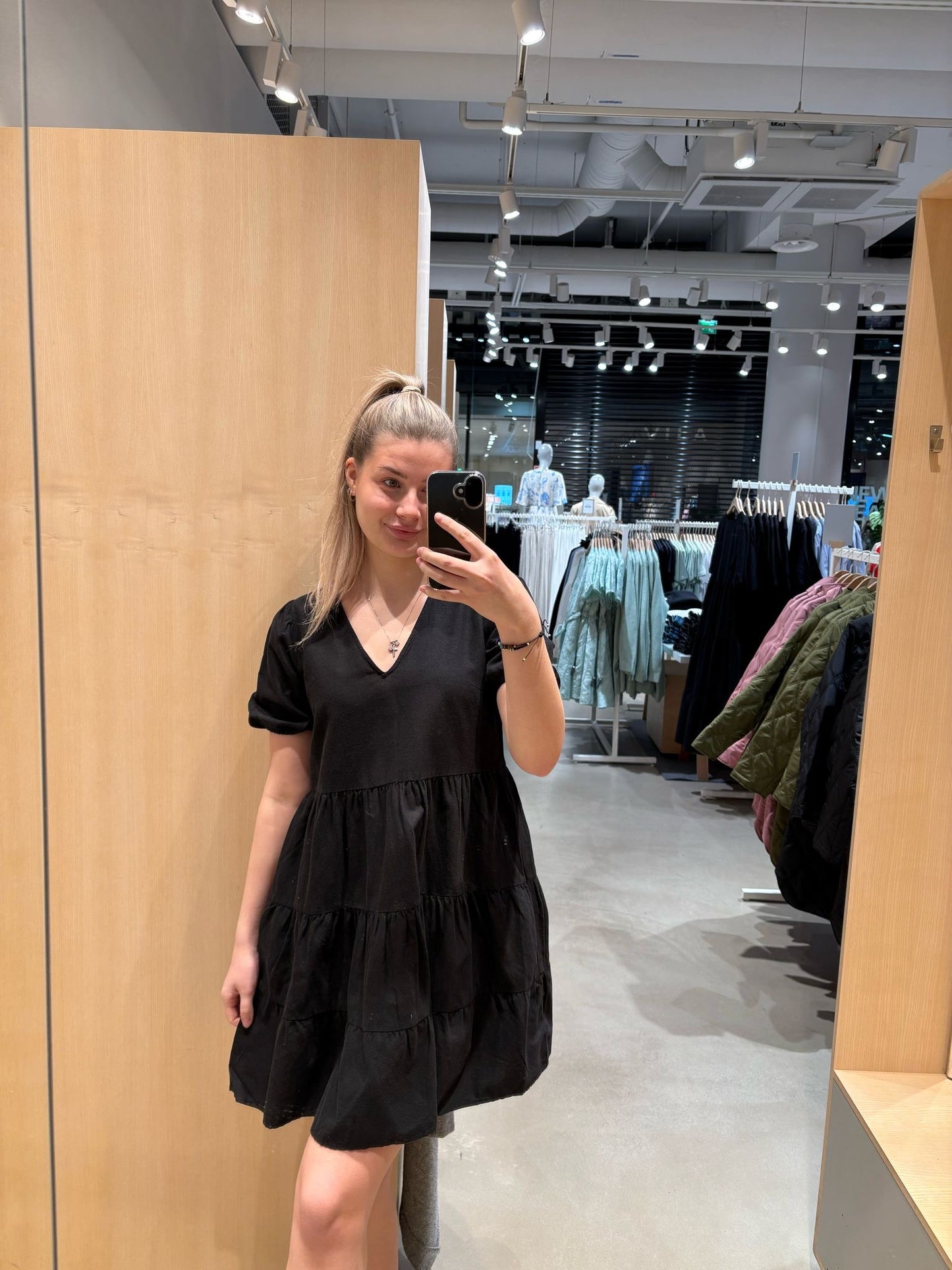 VIPRISILLA Short Dress - Black Beauty