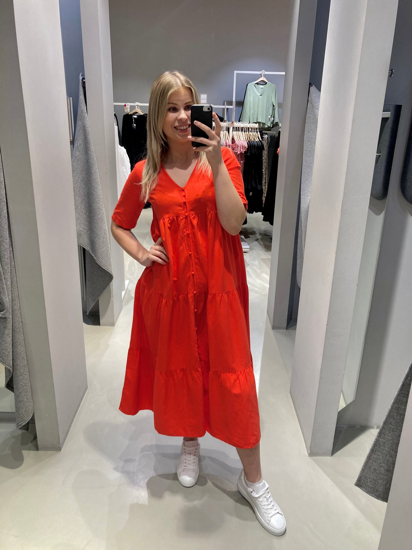 VIPRISILLA Long Dress - Poppy Red